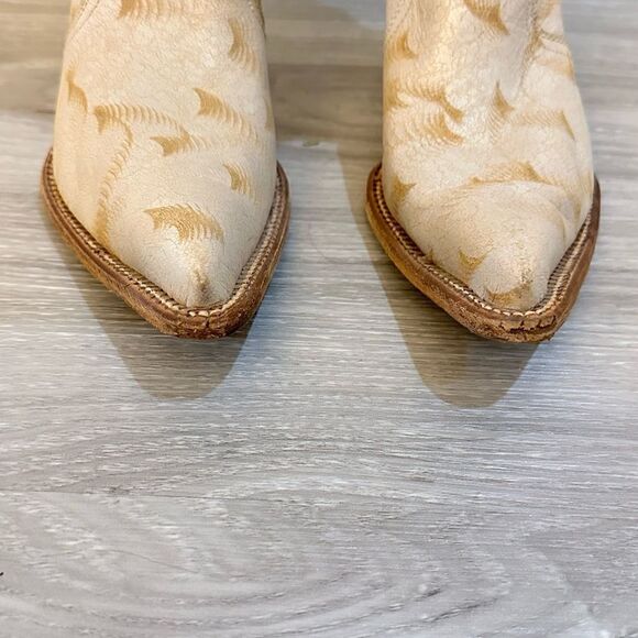 Frida Cuadra Pointed Toe Western Boots - Picture 6 of 10